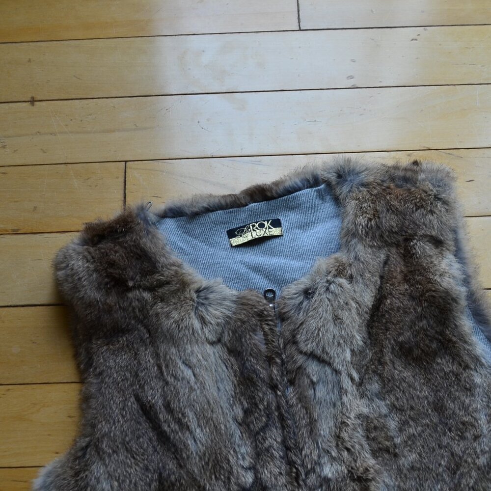 LaRok Luxe Rabbit Fur Sweater Vest Fits S / M - Picture 2 of 16